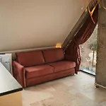 Szklany Przystanek Apartment *