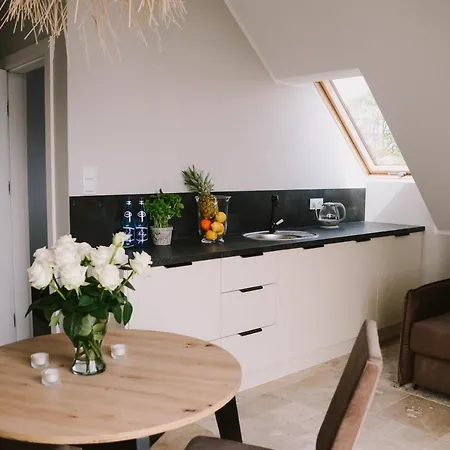 Szklany Przystanek *