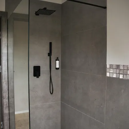 Szklany Przystanek Daire Kościerzyna