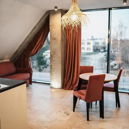 Szklany Przystanek *