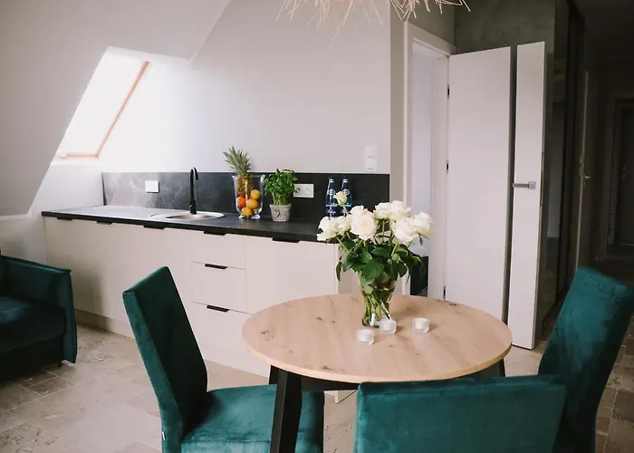 Szklany Przystanek Апартаменты Косцежина