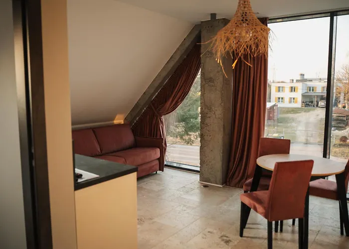 Szklany Przystanek * Косцежина