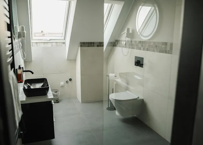 Szklany Przystanek Косцежина