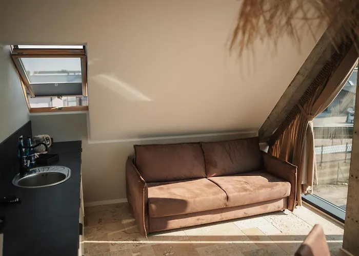 Szklany Przystanek Апартаменты Косцежина