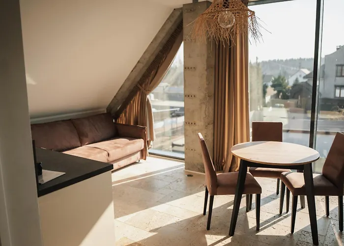 Szklany Przystanek *