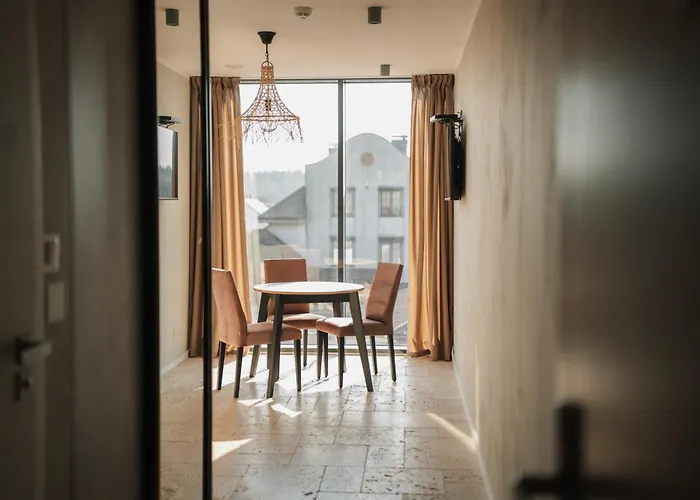 Szklany Przystanek Косцежина