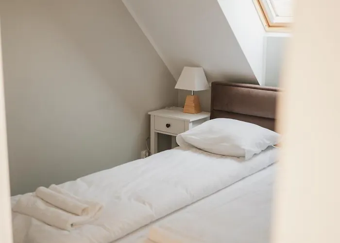 Szklany Przystanek * Косцежина